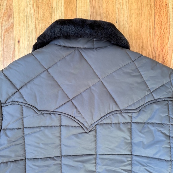 Vintage Brown Quilted Winter Jacket – Faux Fur Collar - Picture 8 of 13